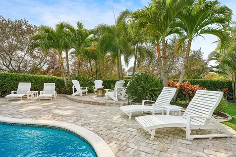909 Deer Haven Drive Loxahatchee FL 33470