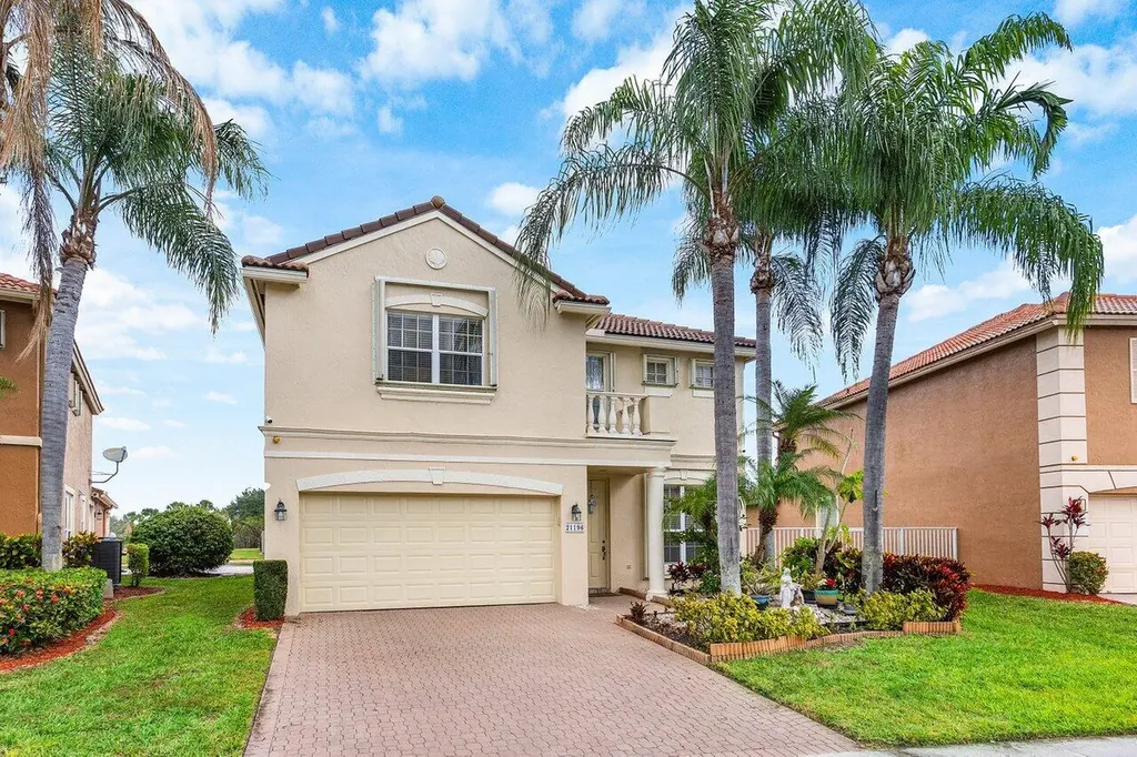 21196 Via Ventura Boca Raton FL 33433