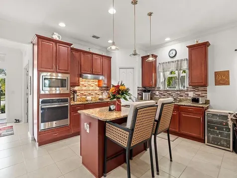 602 Gossamer Wing Way Sebastian FL 32958