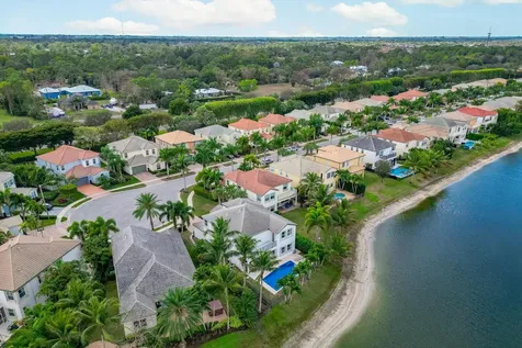 9724 Phipps Lane Wellington FL 33414