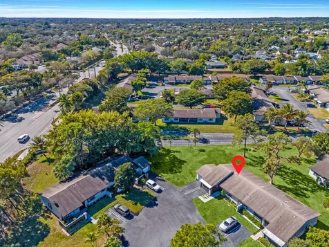 40 Seminole Court Royal Palm Beach FL 33411