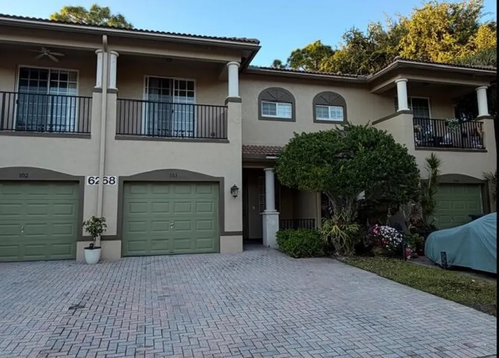 6268 S Military Trail Greenacres FL 33463