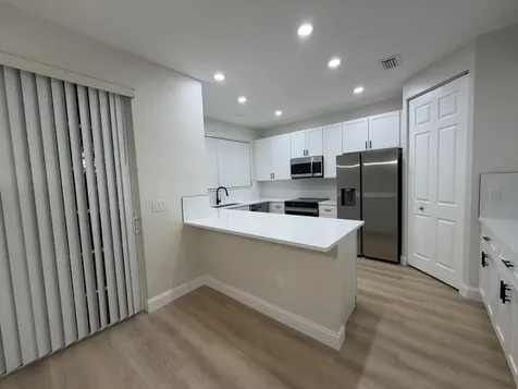 6268 S Military Trail Greenacres FL 33463