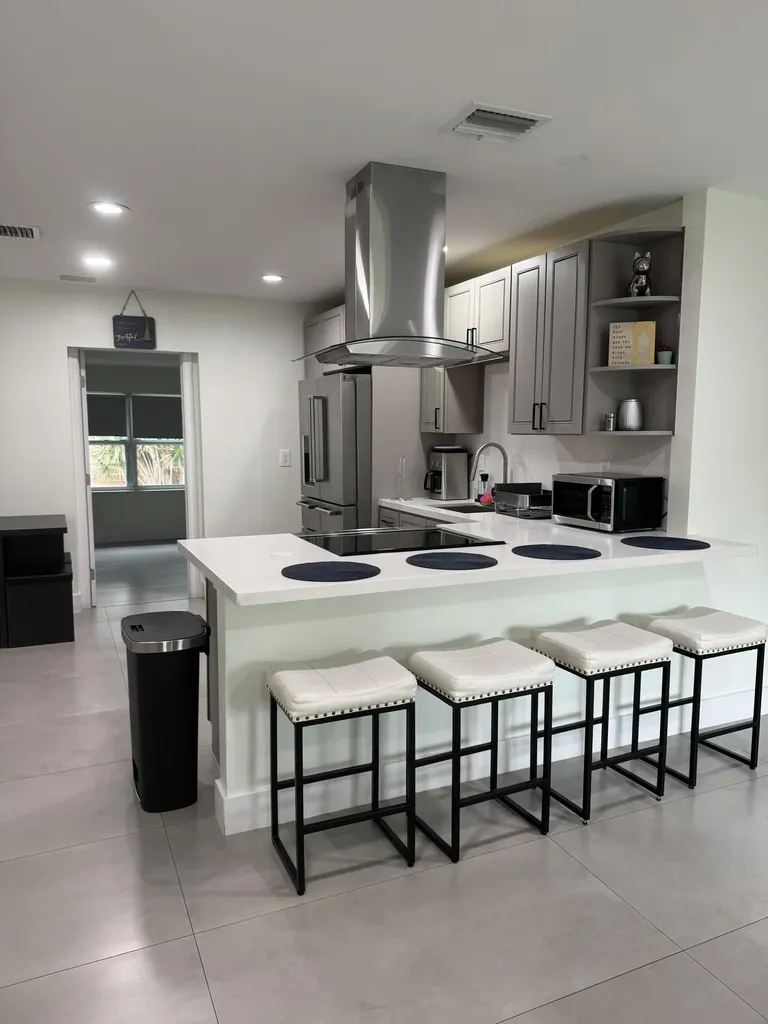 2314 Pinecrest Court West Palm Beach FL 33415