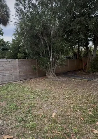 2314 Pinecrest Court West Palm Beach FL 33415