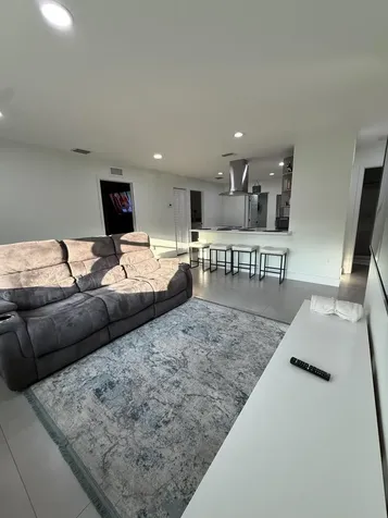 2314 Pinecrest Court West Palm Beach FL 33415