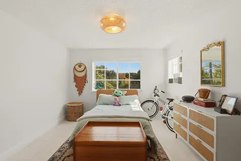 110 Yacht Club Way Hypoluxo FL 33462