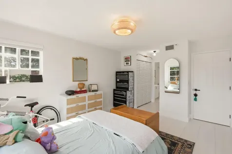 110 Yacht Club Way Hypoluxo FL 33462