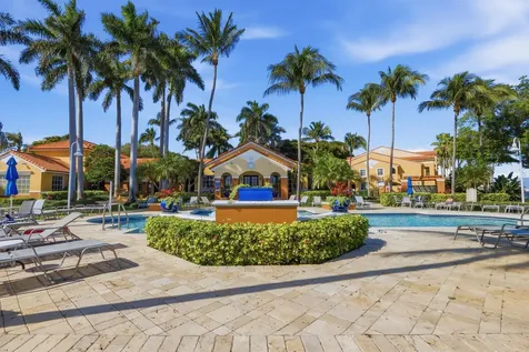 110 Yacht Club Way Hypoluxo FL 33462