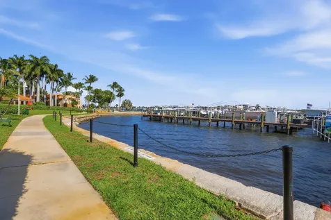 110 Yacht Club Way Hypoluxo FL 33462