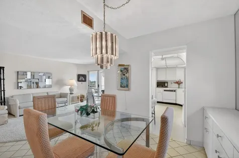 3590 Via Poinciana Lake Worth FL 33467