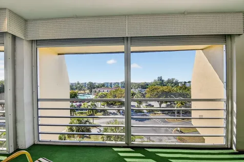 3590 Via Poinciana Lake Worth FL 33467