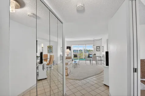 3590 Via Poinciana Lake Worth FL 33467