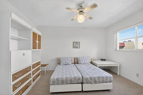 3590 Via Poinciana Lake Worth FL 33467