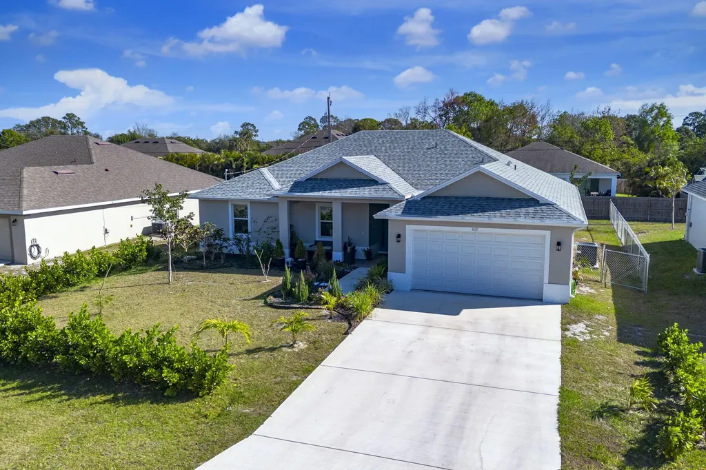 4037 Sw Mcintosh Street Port Saint Lucie FL 34953