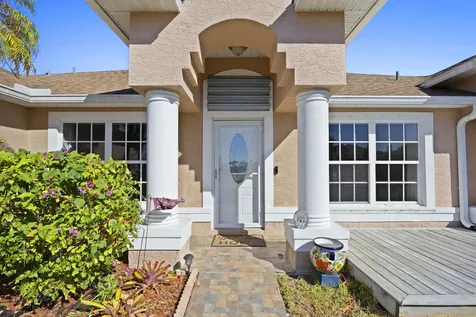 439 Se Nome Drive Port Saint Lucie FL 34984