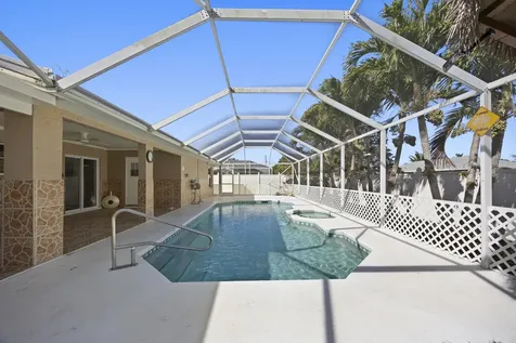 439 Se Nome Drive Port Saint Lucie FL 34984
