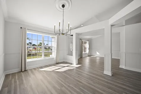 439 Se Nome Drive Port Saint Lucie FL 34984