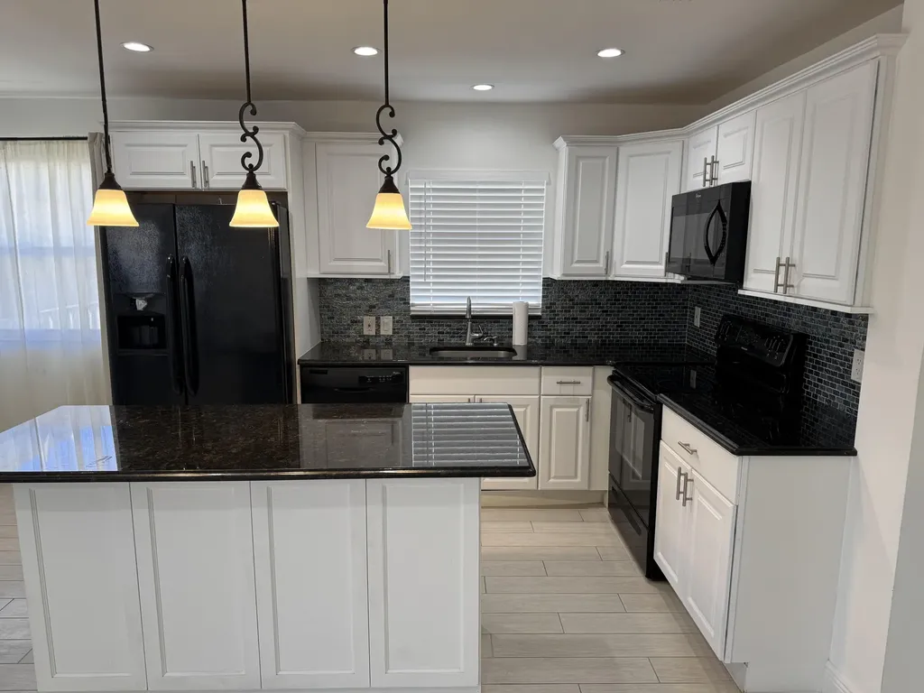 669 Monaco N Delray Beach FL 33446