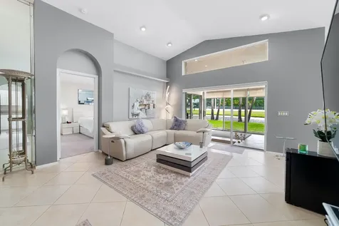 6637 Sun River Road Boynton Beach FL 33437