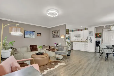 279 Flanders Delray Beach FL 33484