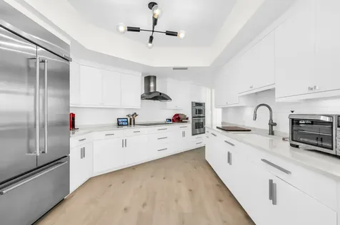 300 Se 5th Avenue Boca Raton FL 33432