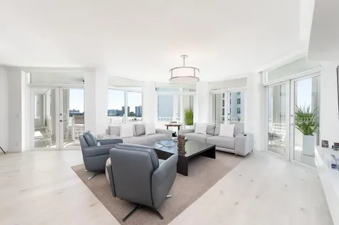 300 Se 5th Avenue Boca Raton FL 33432