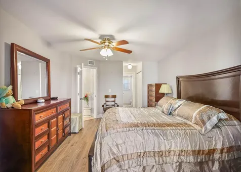 3951 Via Poinciana Lake Worth FL 33467