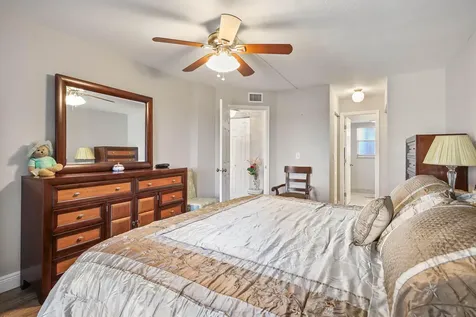 3951 Via Poinciana Lake Worth FL 33467