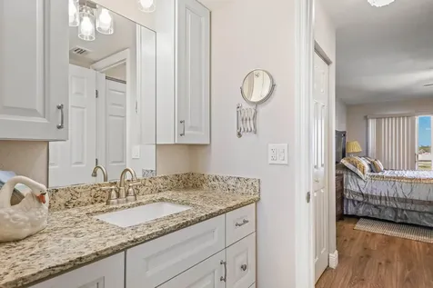 3951 Via Poinciana Lake Worth FL 33467
