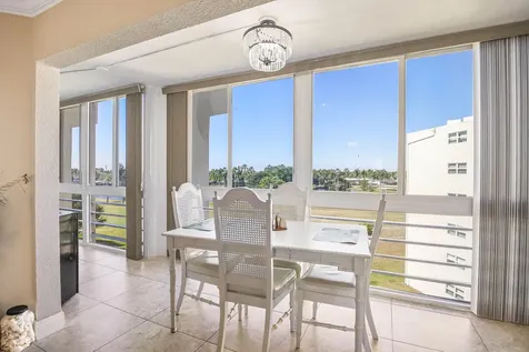 3951 Via Poinciana Lake Worth FL 33467