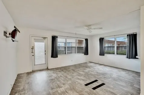 60 Camden C West Palm Beach FL 33417