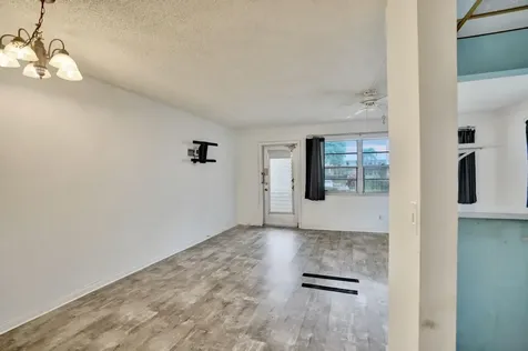 60 Camden C West Palm Beach FL 33417