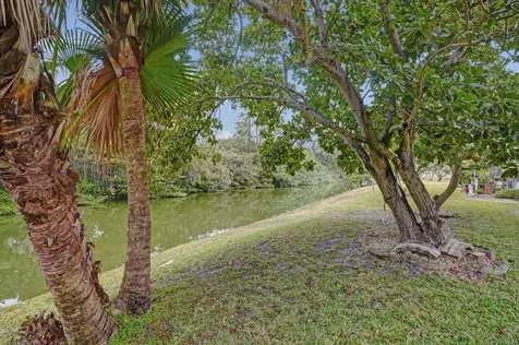 60 Camden C West Palm Beach FL 33417