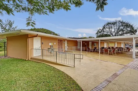 60 Camden C West Palm Beach FL 33417