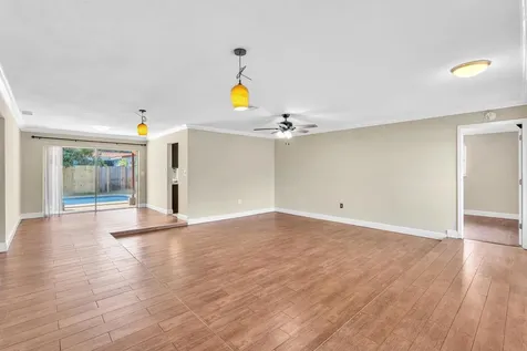 2171 NW 84th Way Sunrise FL 33322
