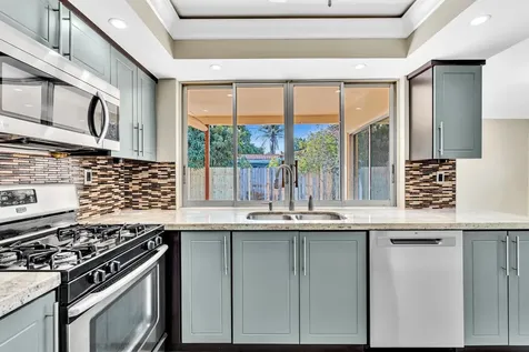 2171 NW 84th Way Sunrise FL 33322