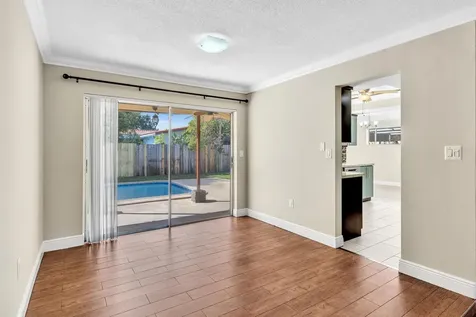 2171 NW 84th Way Sunrise FL 33322