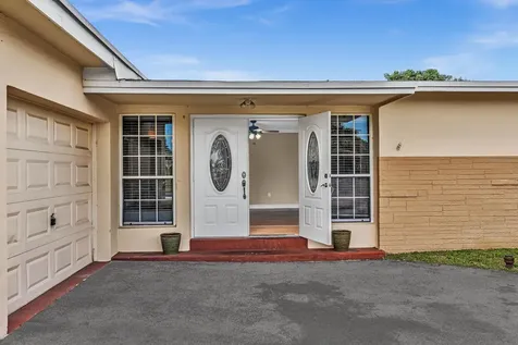 2171 NW 84th Way Sunrise FL 33322