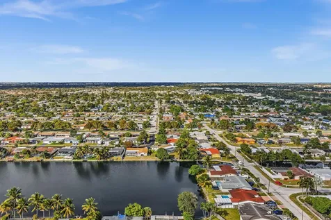 2171 NW 84th Way Sunrise FL 33322