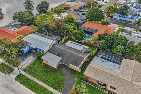 2171 NW 84th Way Sunrise FL 33322