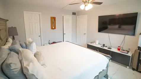 8285 Sunrise Lakes Boulevard Sunrise FL 33322