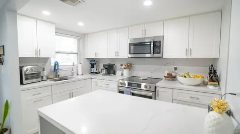 8285 Sunrise Lakes Boulevard Sunrise FL 33322