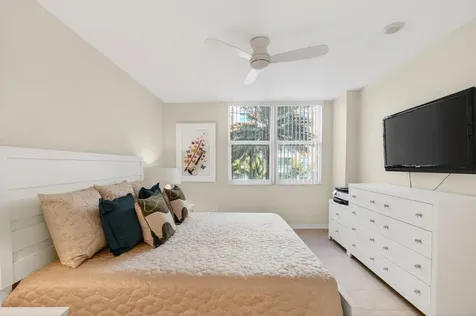 625 Casa Loma Boulevard Boynton Beach FL 33435