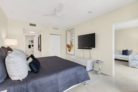 625 Casa Loma Boulevard Boynton Beach FL 33435