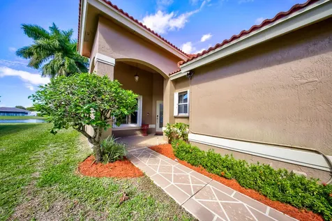 5540 Muirfield Village Circle Lake Worth FL 33463