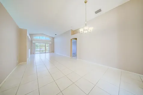 5540 Muirfield Village Circle Lake Worth FL 33463