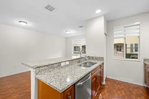 6052 Sw 19th Street North Lauderdale FL 33068