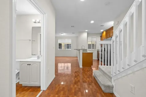 6052 Sw 19th Street North Lauderdale FL 33068