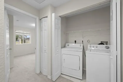 6052 Sw 19th Street North Lauderdale FL 33068